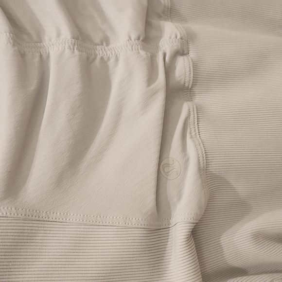 Lululemon define jacket - lilac color with hood - Picture 4 of 5